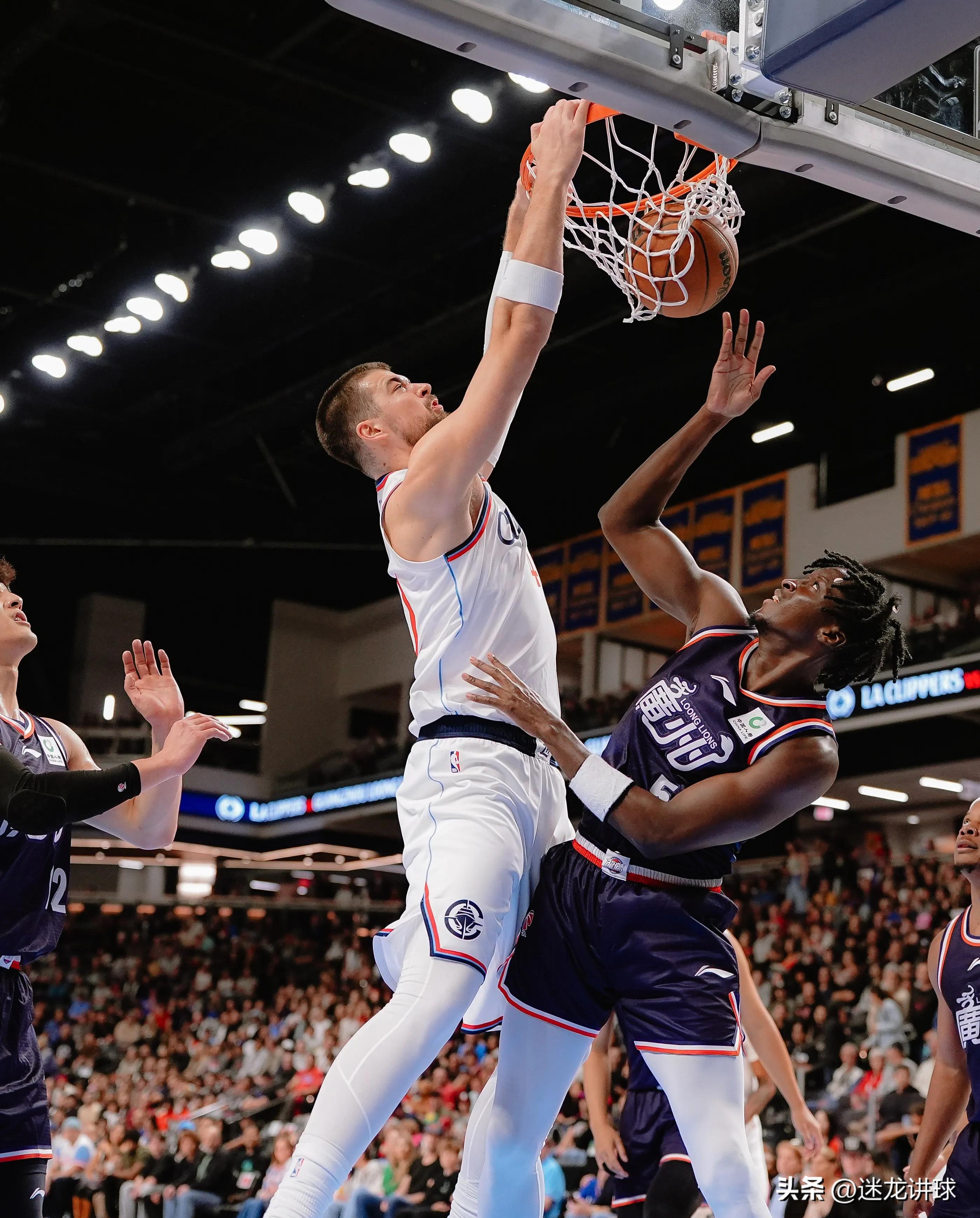 关于洛杉矶快船训练开放日，转会期刷新队史纪录引欢呼，CBA常规赛在即，球探报告显示潜力的信息-aiyouxi